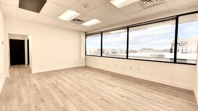 277 E Amador Ave, Las Cruces, NM à louer Photo intérieure- Image 2 de 6