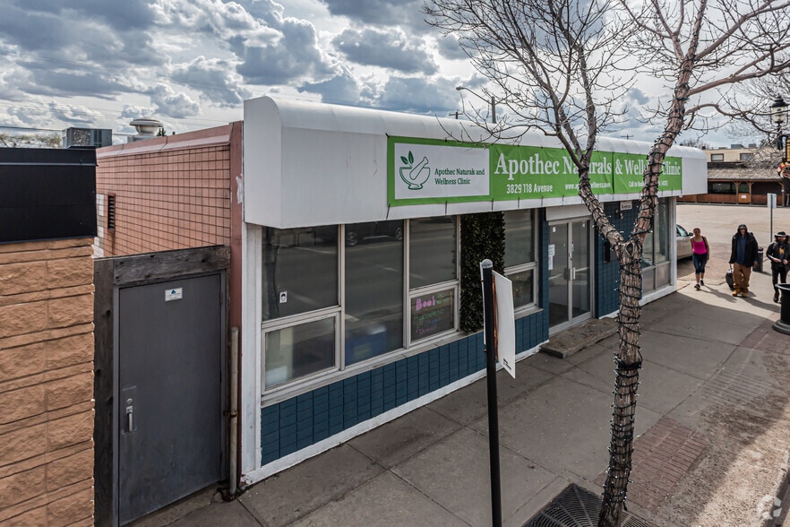 3829 118th Ave, Edmonton, AB à vendre - Photo du bâtiment - Image 2 de 10