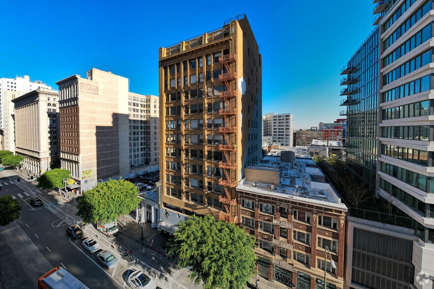 724 S Spring St, Los Angeles, CA for lease - Building Photo - Image 2 of 22