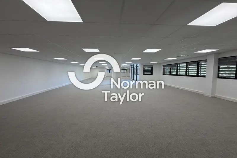 Office in Montpellier for lease - Interior Photo - Image 2 of 11