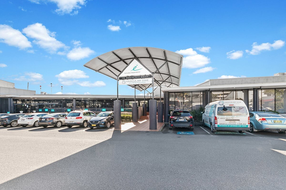 70 Northcott Dr, Kotara for lease Primary Photo- Image 1 of 3