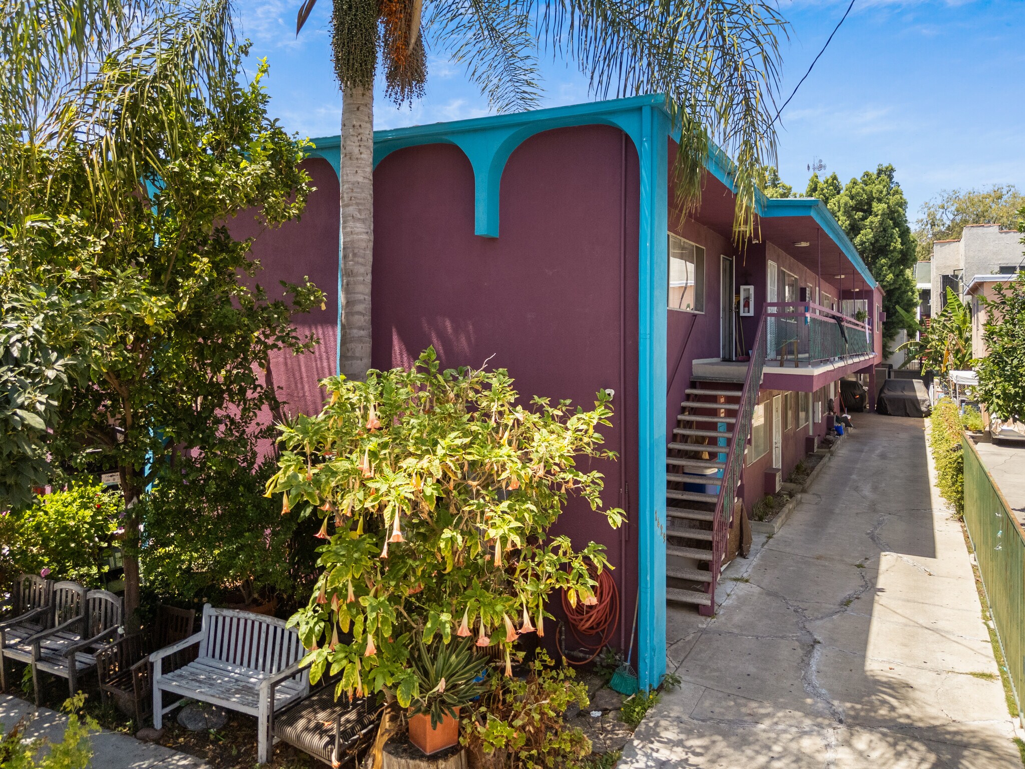 1429 Bates Ave, Los Angeles, CA à vendre Photo du bâtiment- Image 1 de 15