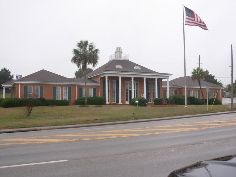 261 Hwy 90, Defuniak Springs, FL à louer - Photo du bâtiment - Image 3 de 5