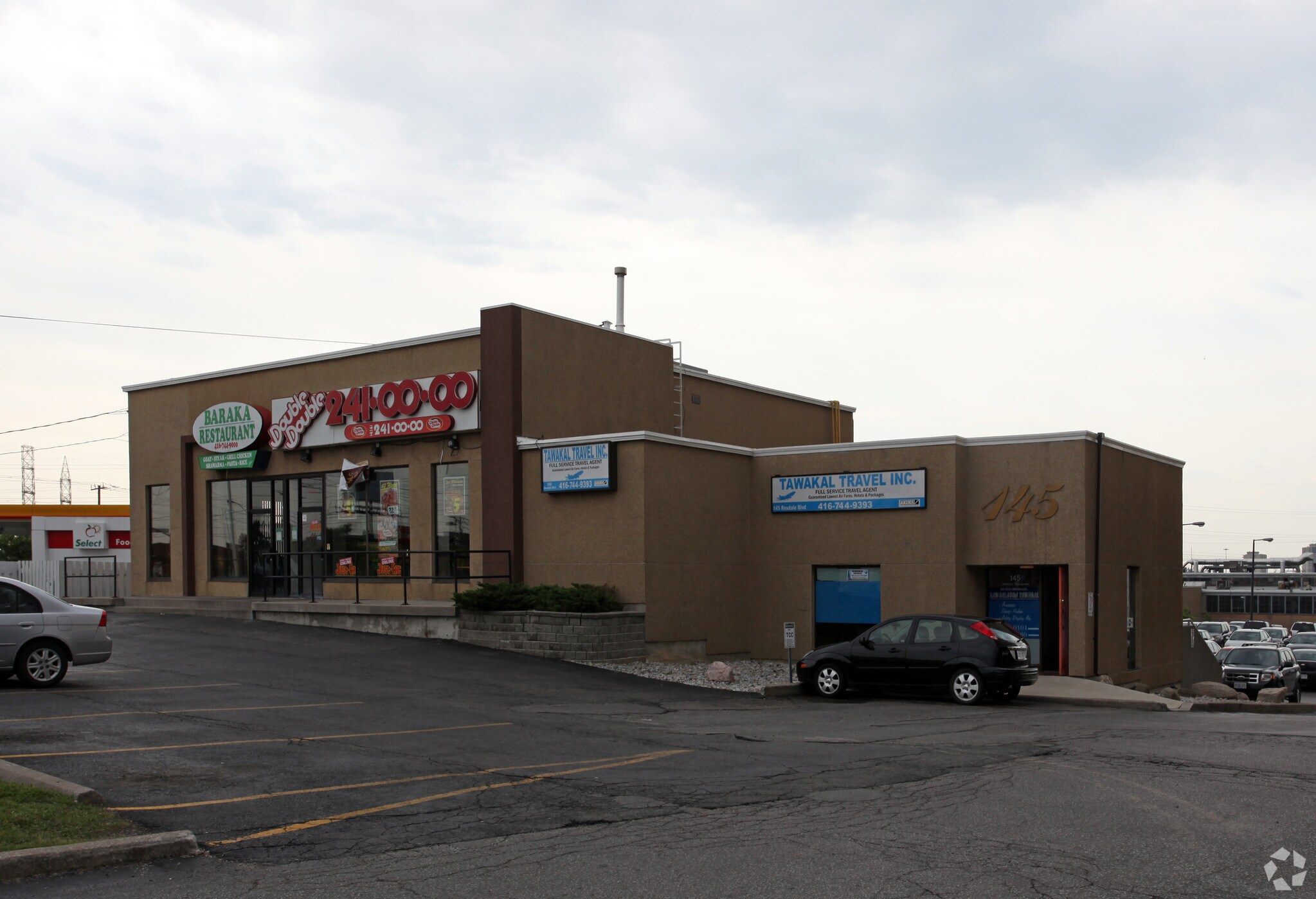 145 & 155 Rexdale Blvd portefeuille de 2 propriétés à vendre sur LoopNet.ca Photo principale- Image 1 de 3