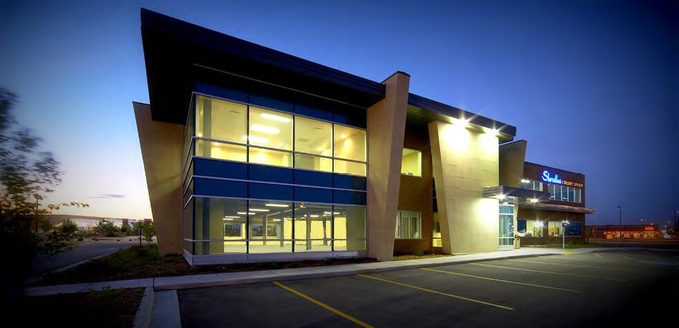 4400 Calumet Ave, Manitowoc, WI for sale - Primary Photo - Image 2 of 57