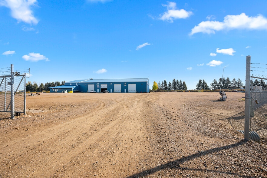 501077 RR13 Airport Rd, Lloydminster, AB for lease - Building Photo - Image 3 of 25