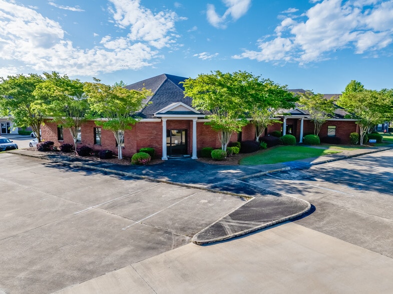 4770 Woodmere Blvd, Montgomery, AL for sale - Primary Photo - Image 1 of 28