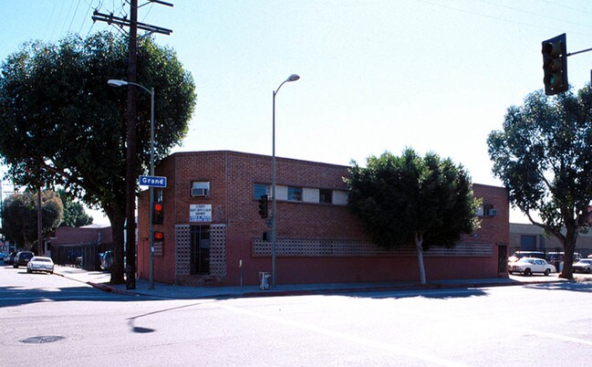 Plus de détails pour 3000 S Grand Ave, Los Angeles, CA - Bureau/Commerce de détail, Local d'activités à louer