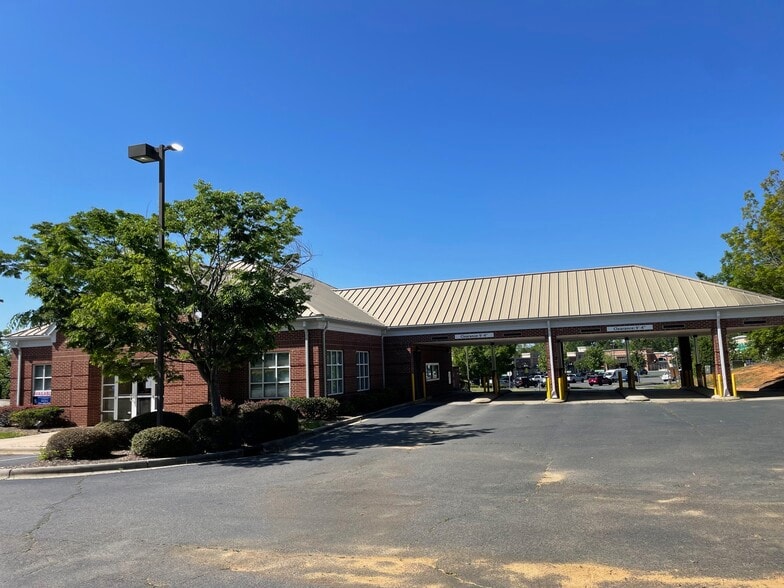 15030 Idlewild Rd, Stallings, NC for lease - Building Photo - Image 2 of 27
