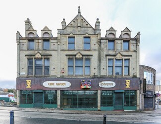 Plus de détails pour 54-58 Briggate, Brighouse - Commerce de détail à louer