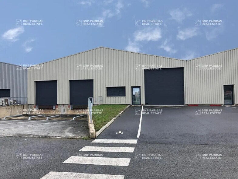 Office in Vern-sur-Seiche for lease - Building Photo - Image 2 of 4