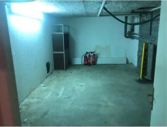14 Avenue Charreyre, Corbas for lease - Interior Photo - Image 3 of 6