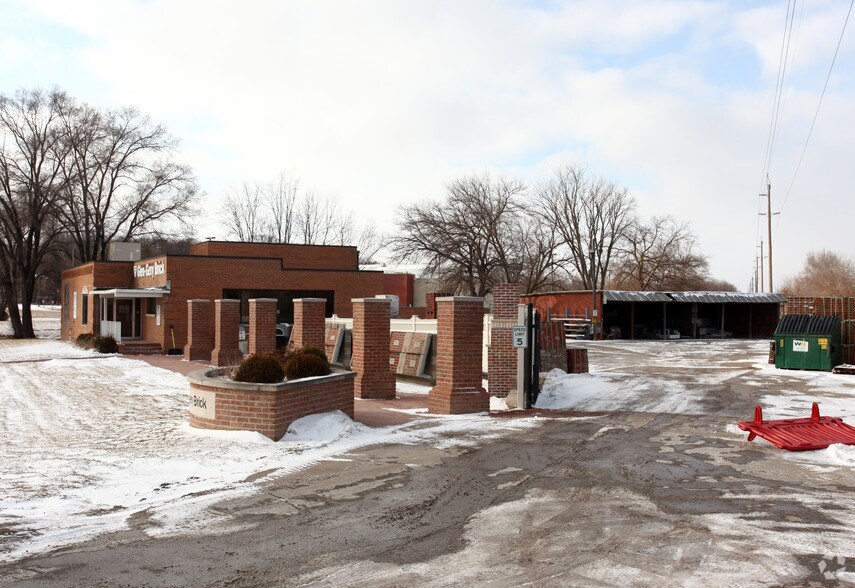 101 Ashworth Rd, West Des Moines, IA à vendre - Photo du bâtiment - Image 2 de 3