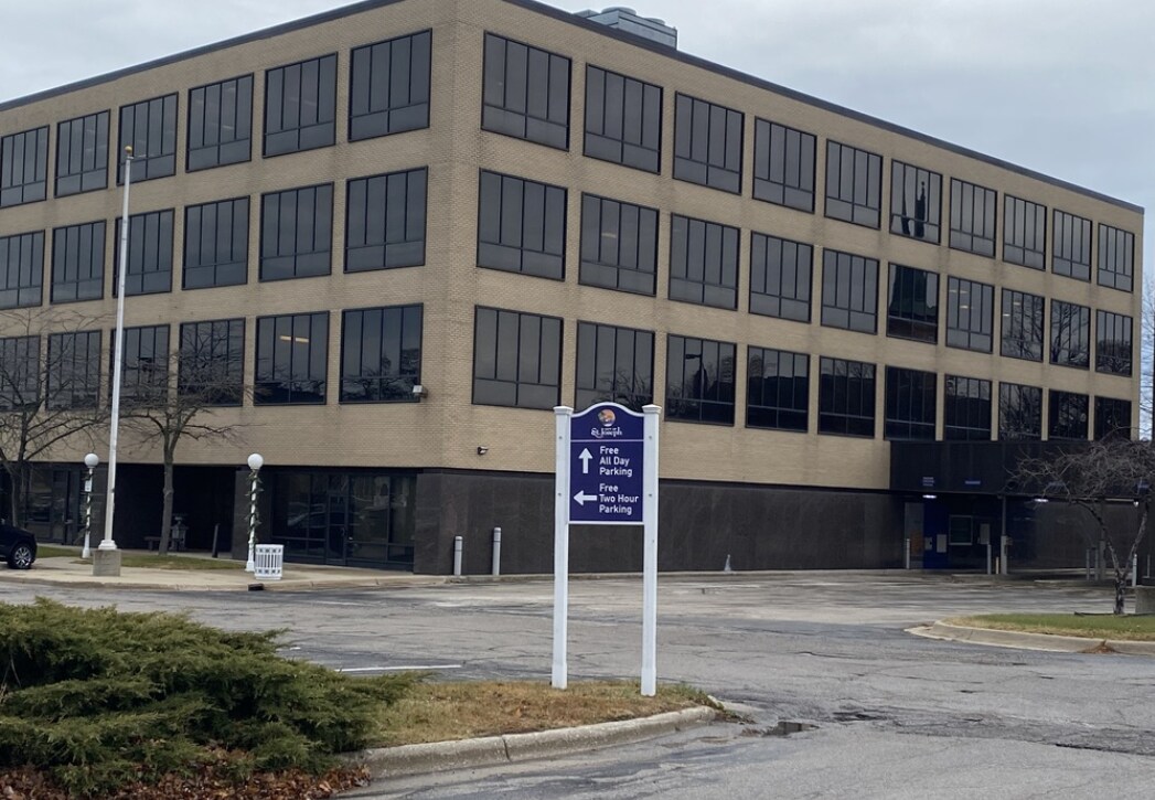 830 Pleasant St, Saint Joseph, MI for lease Building Photo- Image 1 of 2