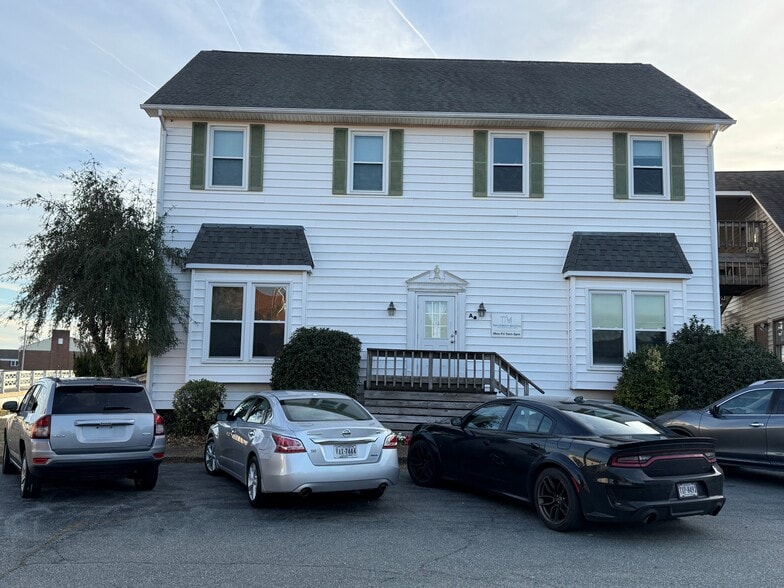 100 Bridge St, Hampton, VA for sale - Primary Photo - Image 1 of 1