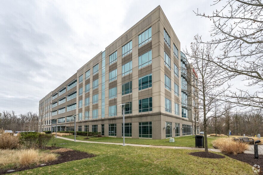 302 Sentinel Dr, Annapolis Junction, MD à louer - Photo du bâtiment - Image 3 de 4