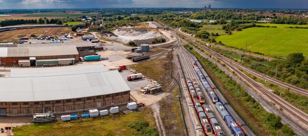 Road and Rail Distribution Centre, Queen Adelaide Way, Ely à louer - Aérien - Image 2 de 5