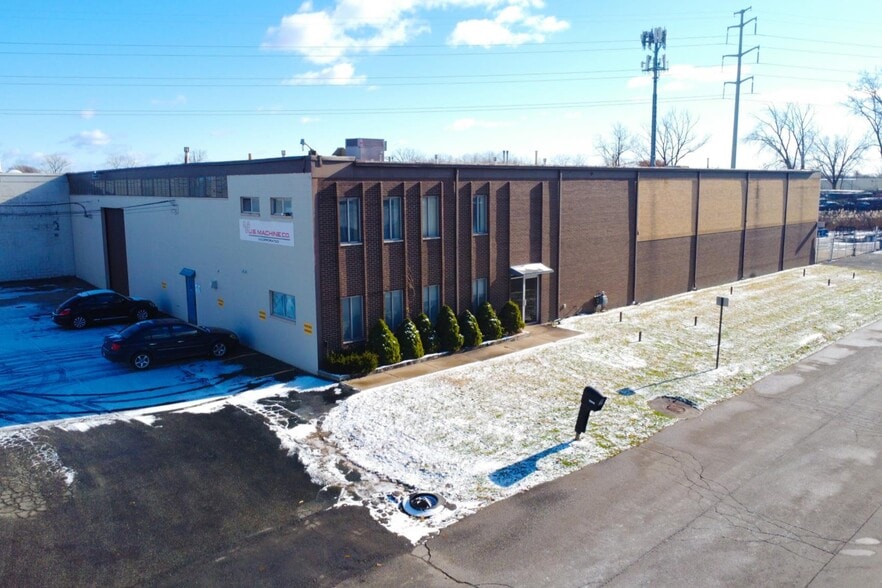 32940 Janet Ave, Fraser, MI for lease - Building Photo - Image 1 of 5