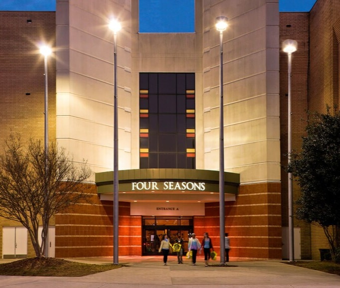 410 Four Seasons Town Centre Blvd, Greensboro, NC for lease Primary Photo- Image 1 of 5