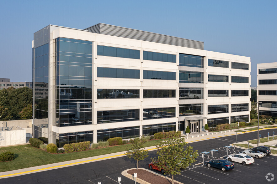 4840 Westfields Blvd, Chantilly, VA for lease - Building Photo - Image 1 of 9