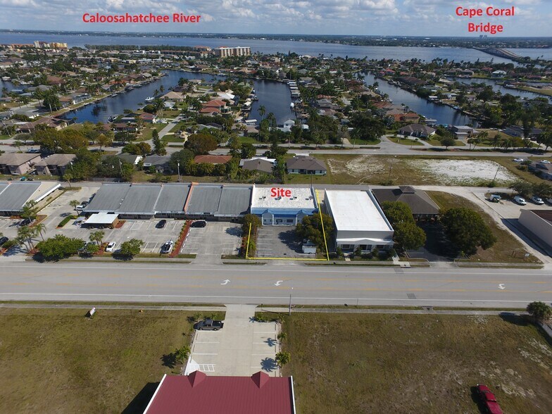 4427 SE 16th Pl, Cape Coral, FL for lease - Building Photo - Image 2 of 6