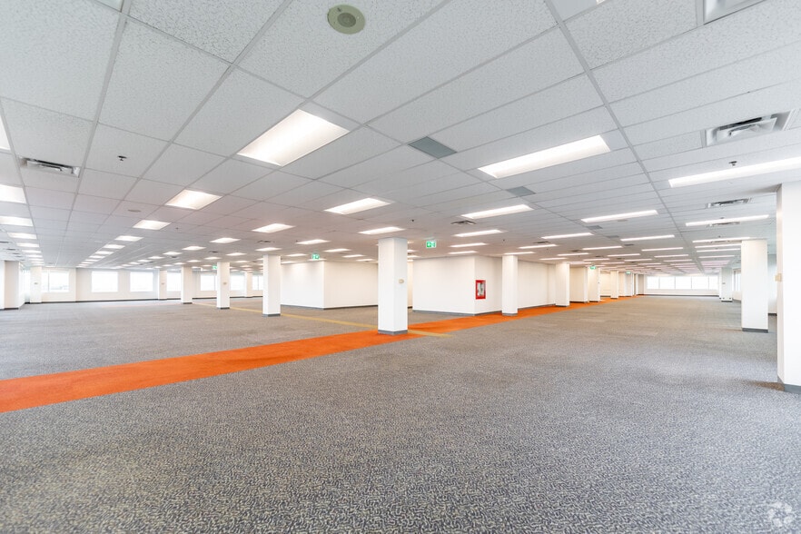 5800 Hurontario St, Mississauga, ON à louer - Numérisation 3D de Matterport - Image 2 de 11