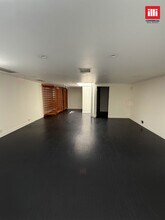 446 S La Brea Ave, Los Angeles, CA for lease Interior Photo- Image 2 of 5