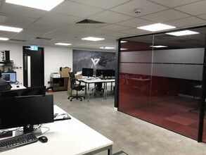 Old Portsmouth Rd, Guildford for lease Interior Photo- Image 2 of 4