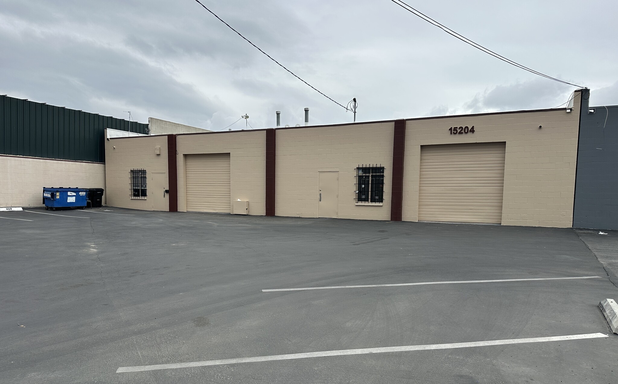 15204 Stagg St, Van Nuys, CA for lease Building Photo- Image 1 of 17