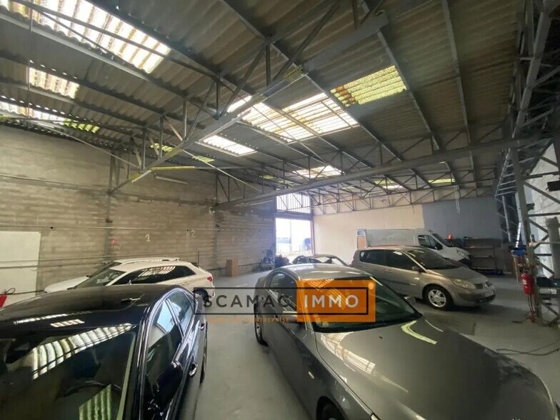 Office in Rousset for lease - Building Photo - Image 2 of 5