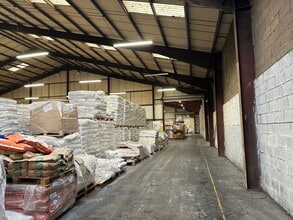 Seaton Ross, Seaton Ross for lease Interior Photo- Image 1 of 8