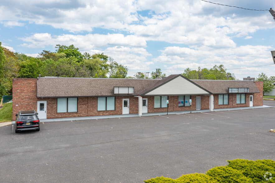 219 S Burnt Mill Rd, Voorhees, NJ for sale - Building Photo - Image 1 of 6