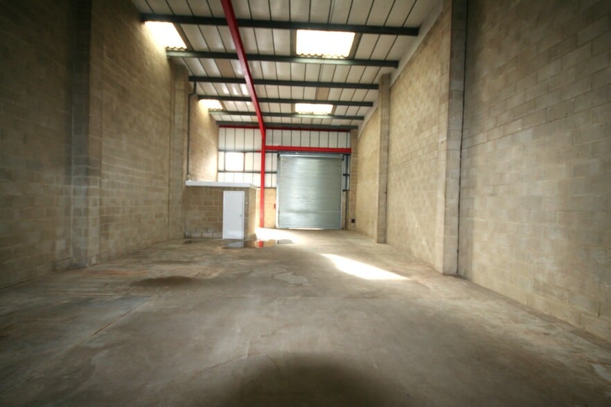 Netherhampton Rd, Salisbury à louer - Photo du bâtiment - Image 3 de 3