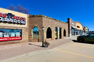 615-643 E Saginaw Hwy, Grand Ledge, MI for lease Building Photo- Image 1 of 8