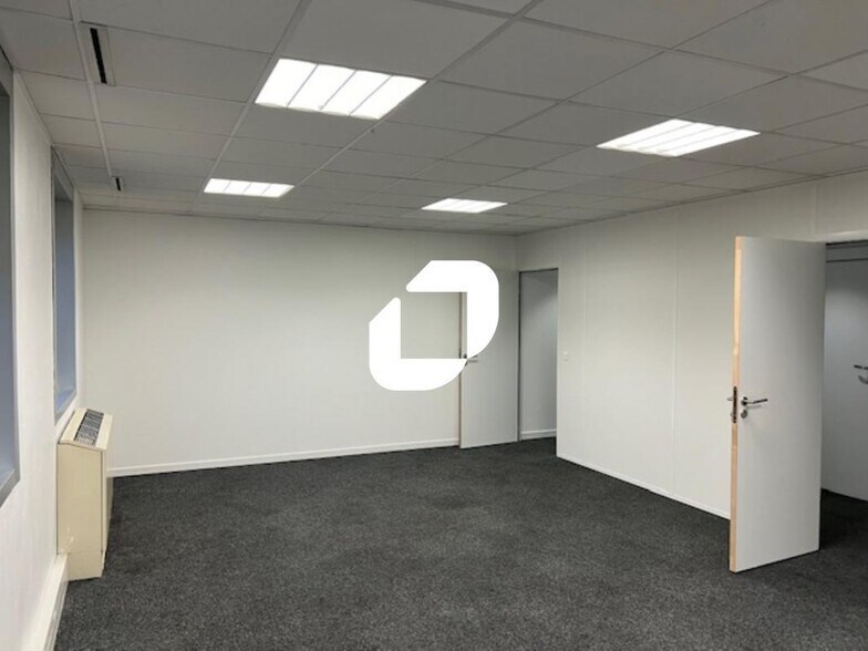 Bureau dans Noisy-le-Grand à vendre - Photo intérieure - Image 2 de 12