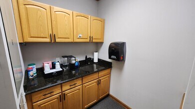 75 N Main St, Mount Clemens, MI for lease Building Photo- Image 2 of 8