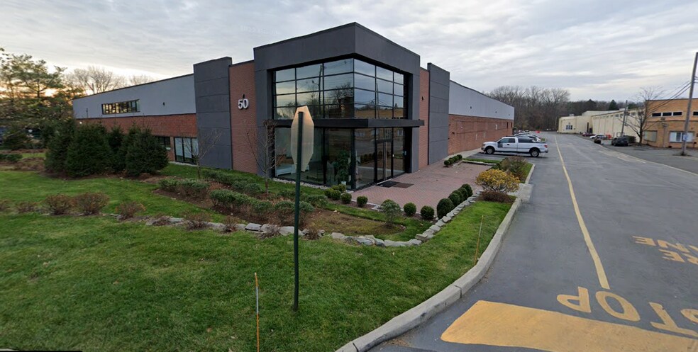 50 Railroad Ave, Closter, NJ à louer - Photo du bâtiment - Image 2 de 5