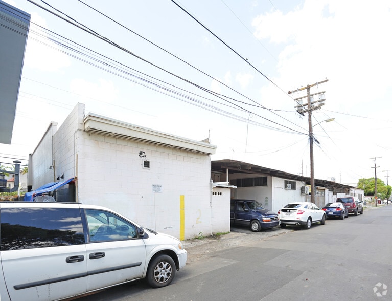 94-860-94-880 Farrington Hwy, Waipahu, HI for lease - Building Photo - Image 3 of 5
