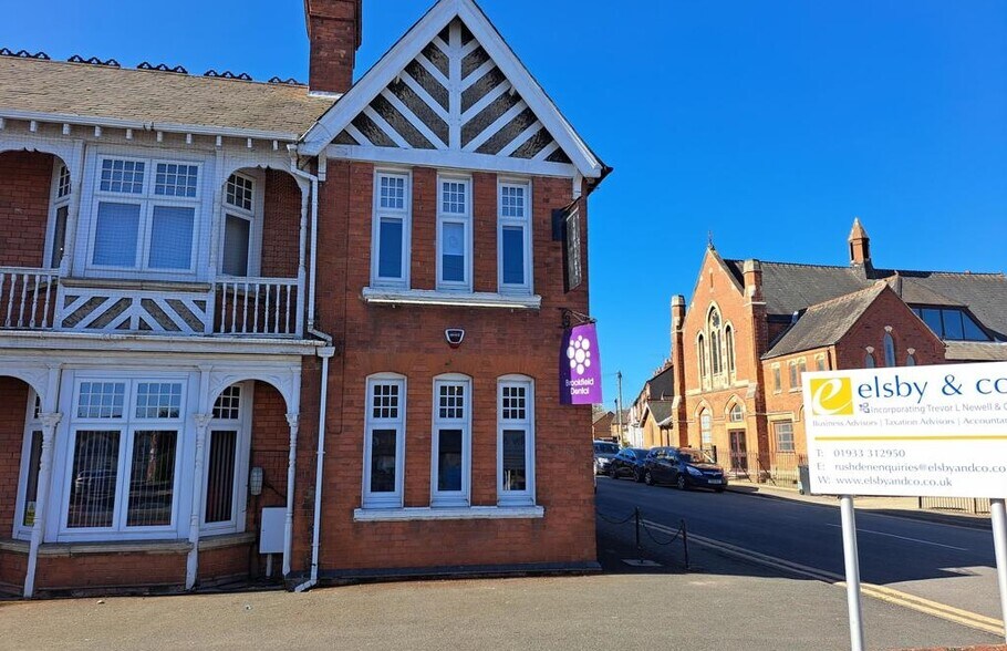 1 Brookfield Rd, Rushden à vendre - Photo du bâtiment - Image 3 de 3