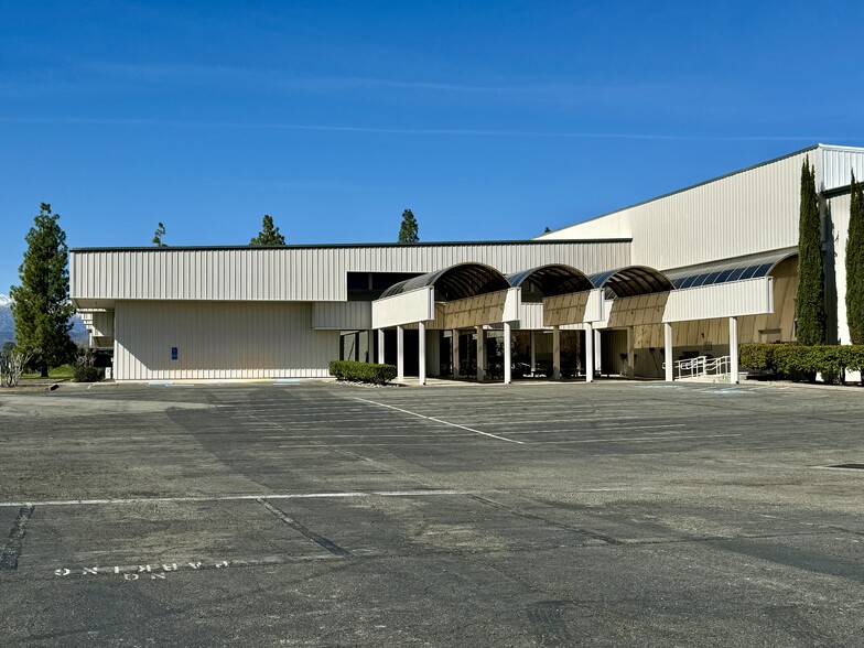 4300-4356 Caterpillar Rd, Redding, CA for lease - Building Photo - Image 3 of 14