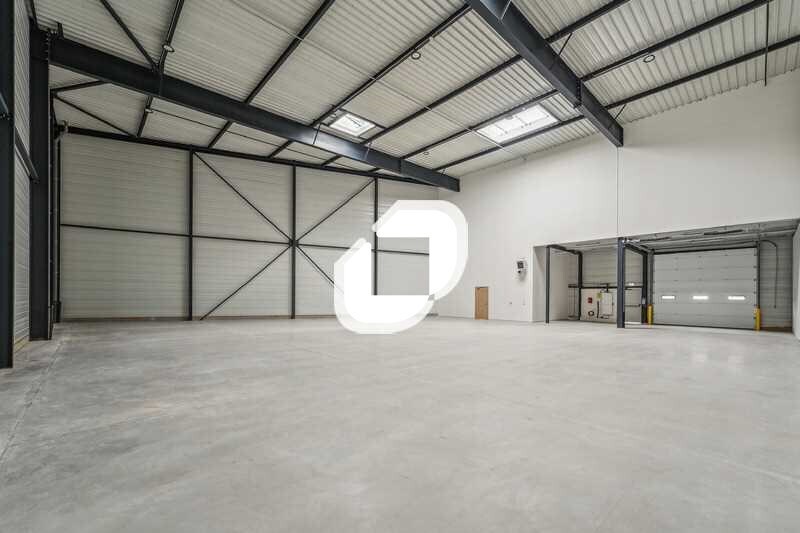 Flex dans Osny à louer - Photo du bâtiment - Image 1 de 26