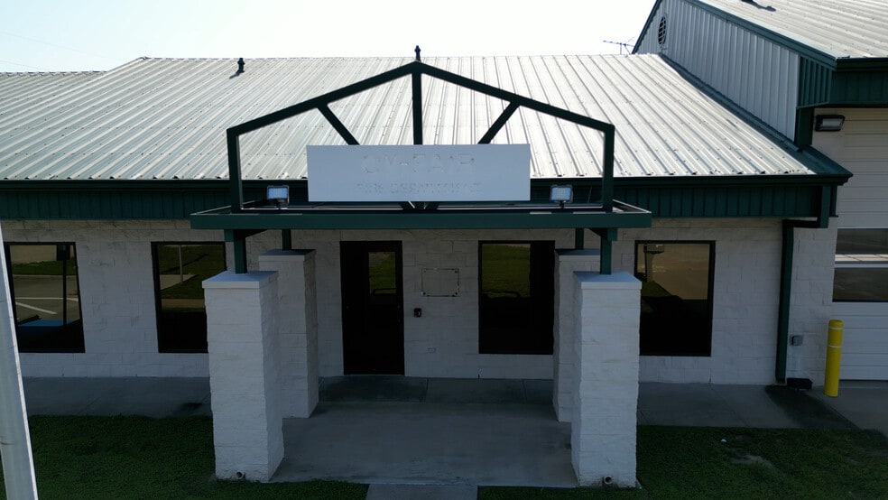 6404 N Eldridge Pky, Houston, TX for lease - Primary Photo - Image 1 of 6