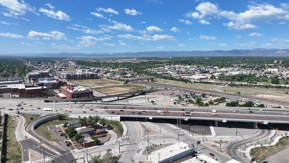 723 & 725 S Broadway portefeuille de 2 propriétés à vendre sur LoopNet.ca - Vidéo sur l’inscription commerciale - Image 2 de 12