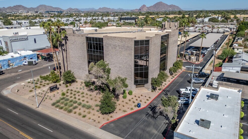 3221 N 16th St, Phoenix, AZ à louer - Photo du bâtiment - Image 3 de 9