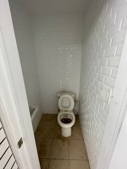 801-811 W 181st St, New York, NY for lease - Interior Photo - Image 3 of 7