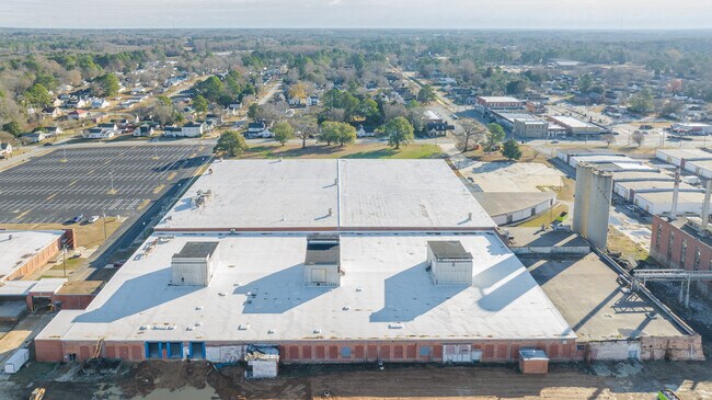 Plus de détails pour 200 N 13th St, Erwin, NC - Industriel à louer