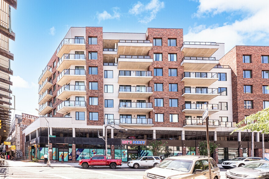 912 Broadway, Brooklyn, NY for lease - Primary Photo - Image 1 of 17