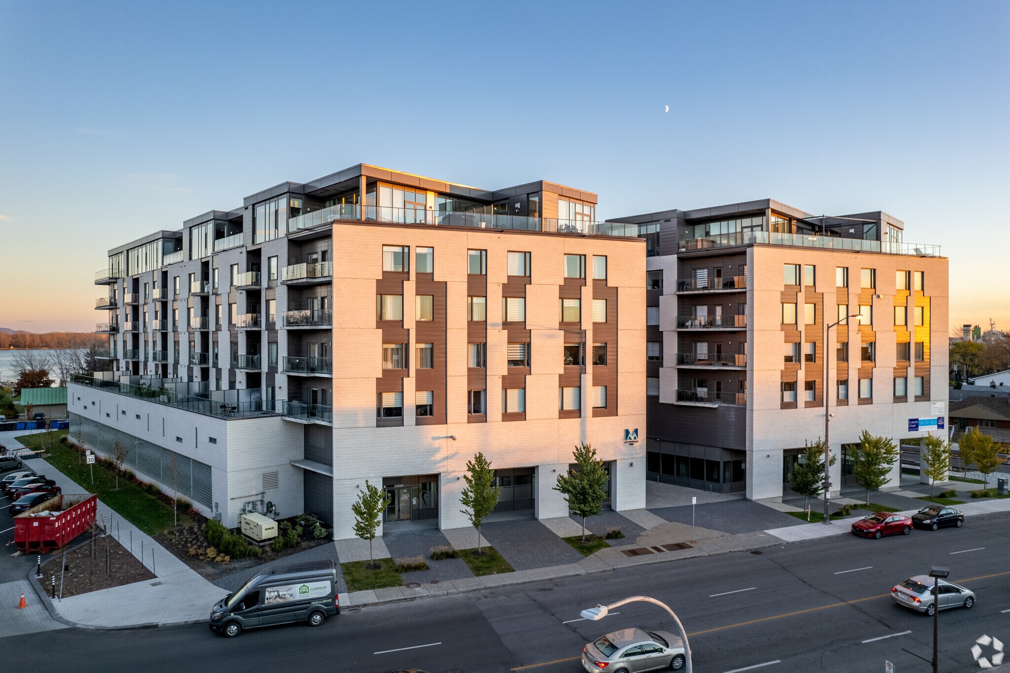 11300 Rue Notre-Dame E, Montréal-Est, QC à vendre Photo principale- Image 1 de 1