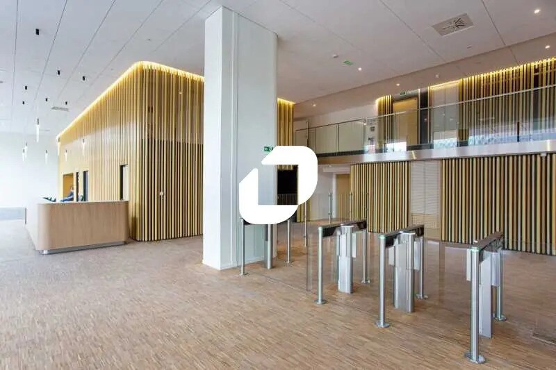 65 Rue Du Capitaine Dreyfus, Montreuil à louer - Photo du bâtiment - Image 3 de 31