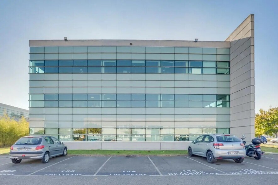 Office in Toulouse for lease - Building Photo - Image 3 of 8